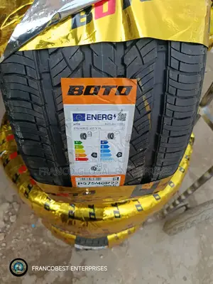 275/40r22 Boto Tire
