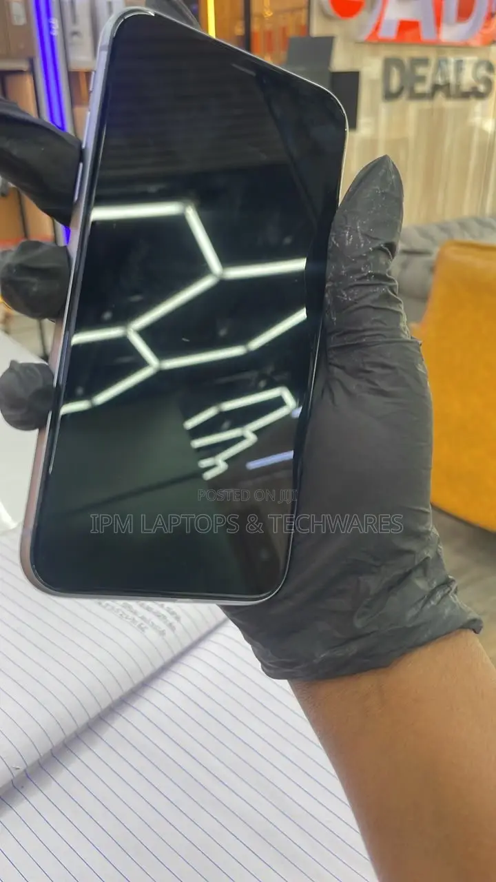 Apple iPhone 11 64 GB Purple