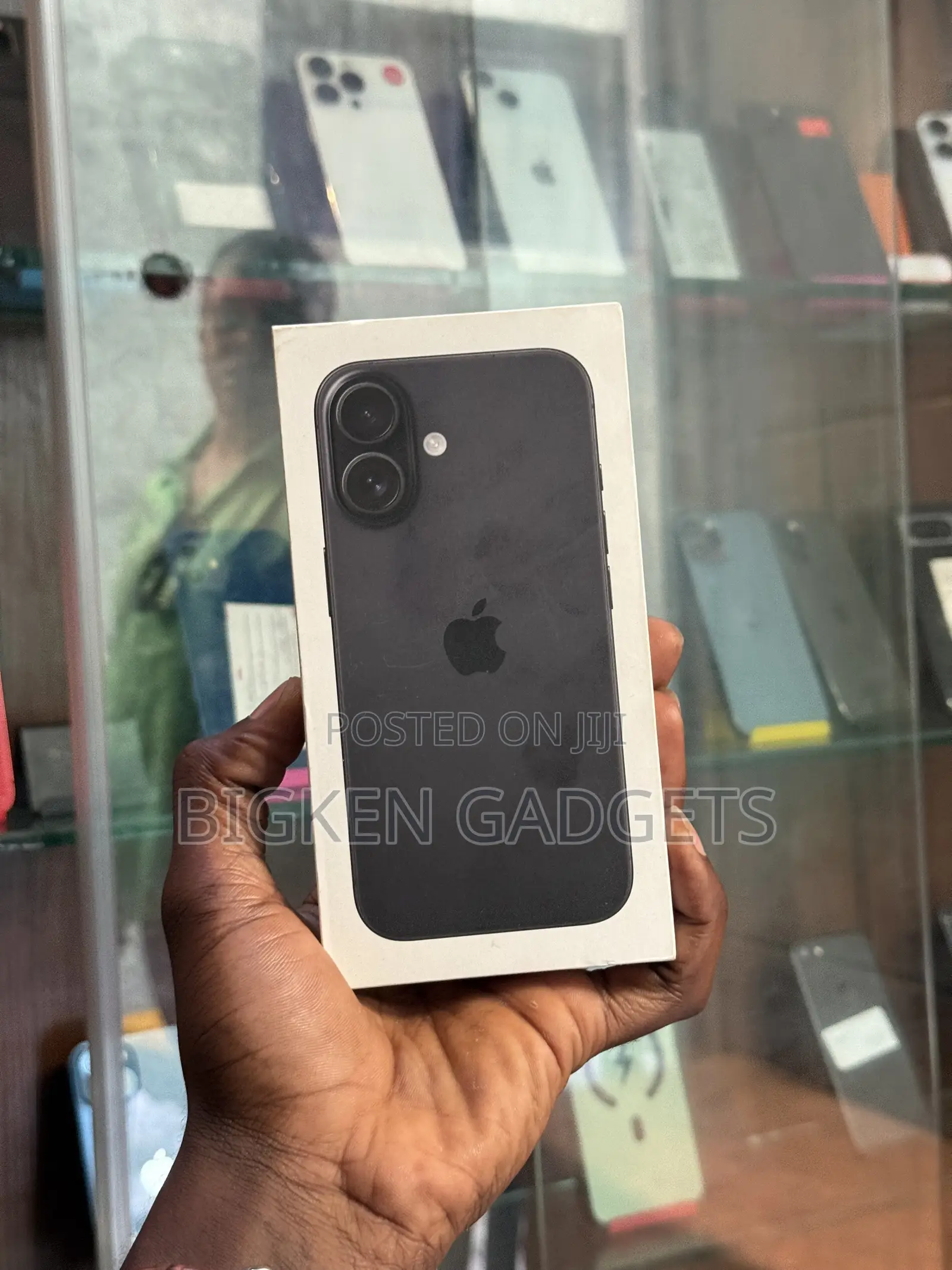 New Apple iPhone 16 128 GB Black