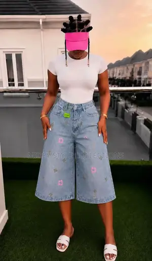 Female Quality Short Jean