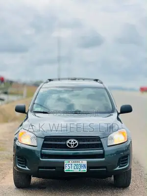 Toyota RAV4 2.5 2010 Green