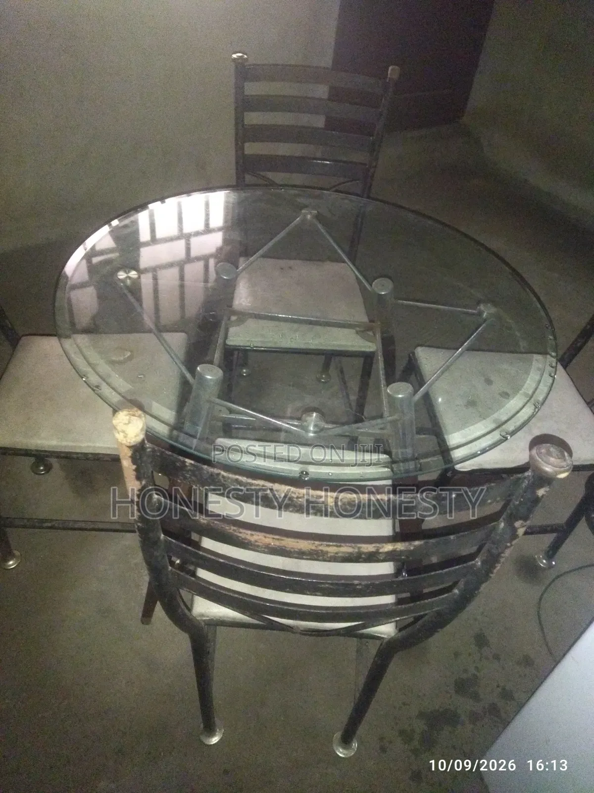 4 Seater Glass Dining Table