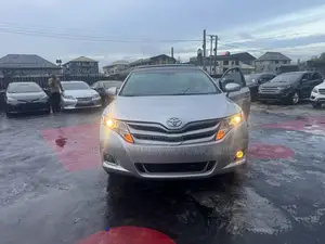 Toyota Venza LE 2011 Silver