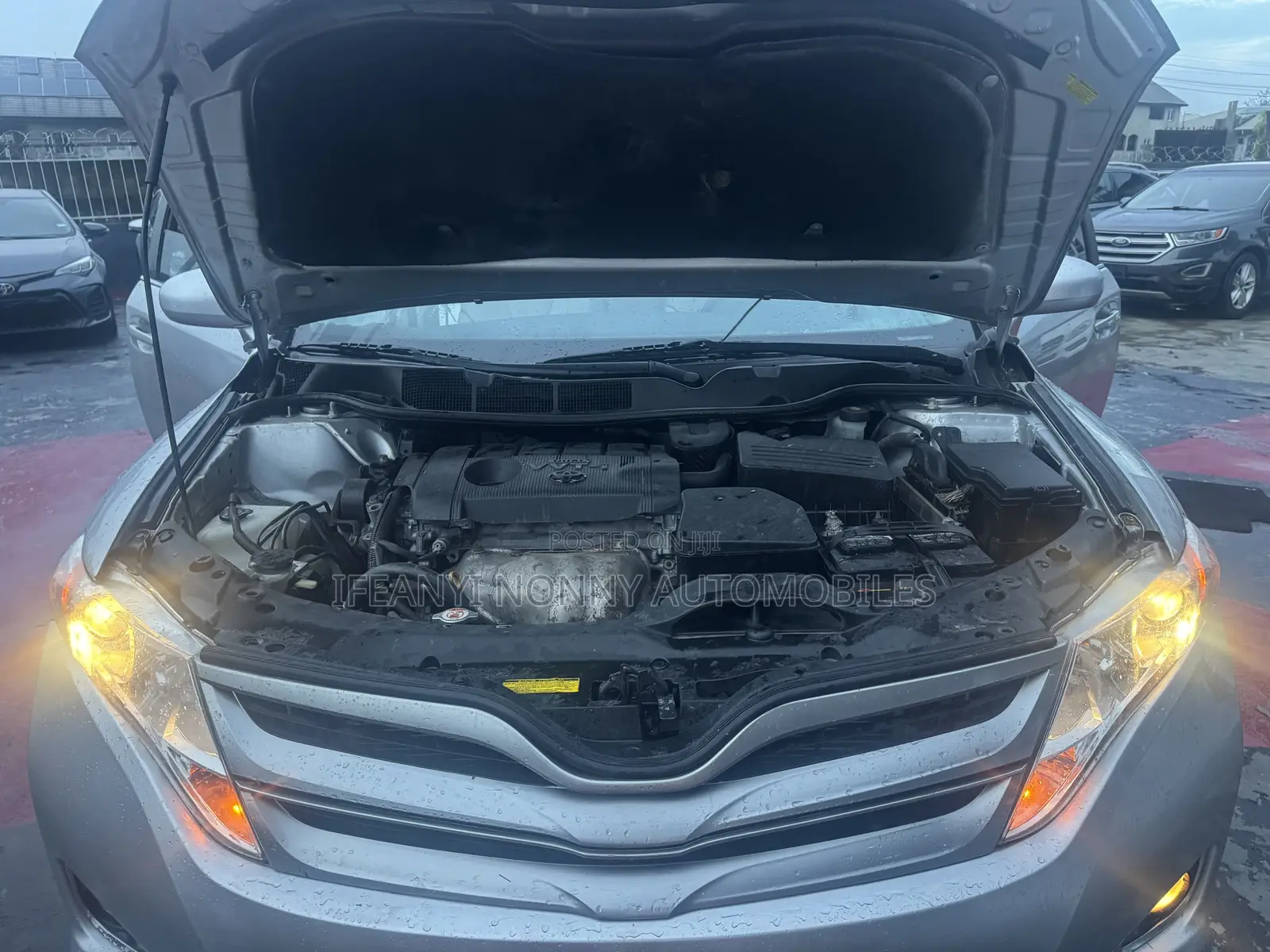 Toyota Venza LE 2011 Silver