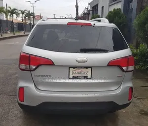 Kia Sorento LX 4dr SUV (2.4L 4cyl 6A) 2015 Silver