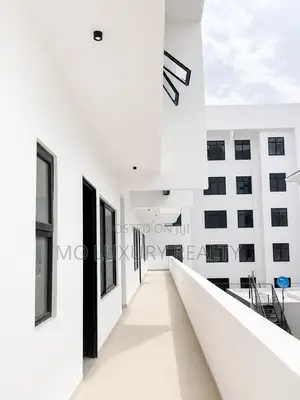 3bdrm Maisonette in Lekki Phase 1 for sale