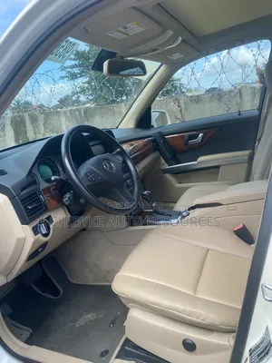 Mercedes-Benz GLK-Class 350 2011 White