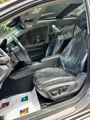 Toyota Camry XLE FWD (2.5L 4cyl 8AM) 2018 Gray