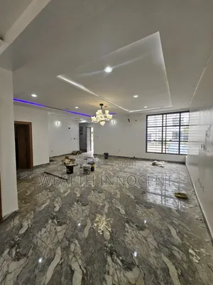 6bdrm Duplex in Zone B for rent