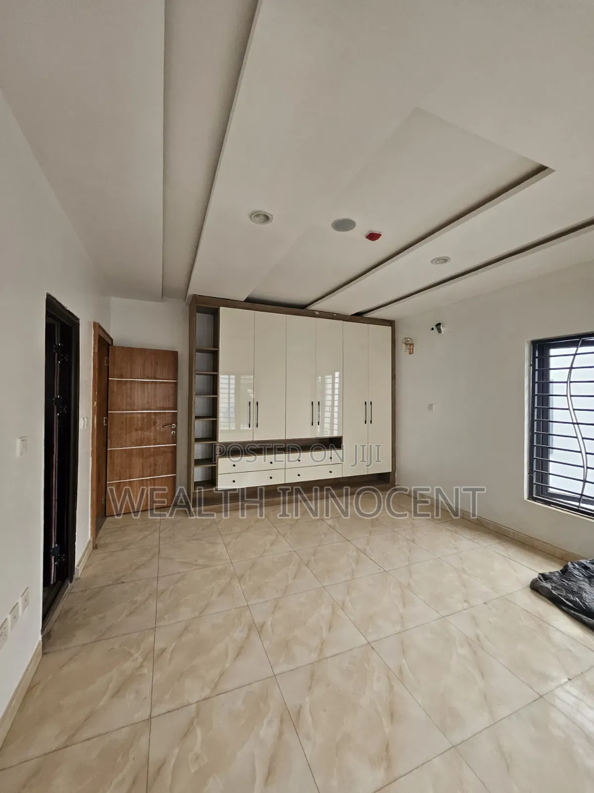 6bdrm Duplex in Zone B for rent