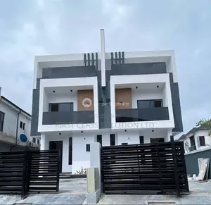 4bdrm Duplex in Chevron for sale