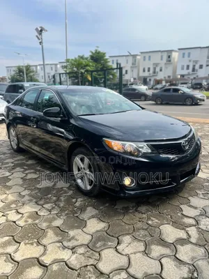 Toyota Camry SE 4dr Sedan (2.5L 4cyl 6A) 2014 Black