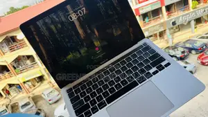 Laptop Apple MacBook Pro 2020 16GB Intel Core i7 SSD 256GB