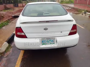 Nissan Altima GLE 2000 White