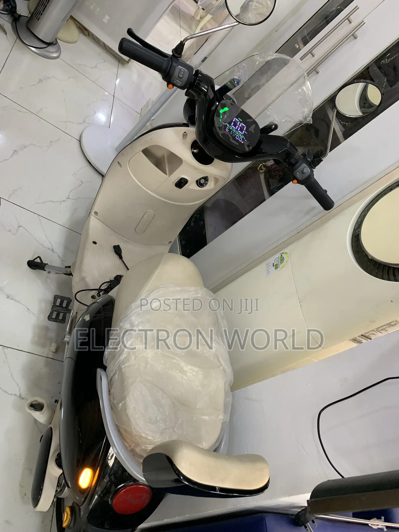 Motorcycle 2025 Beige