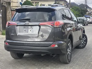 Toyota RAV4 2017 Gray