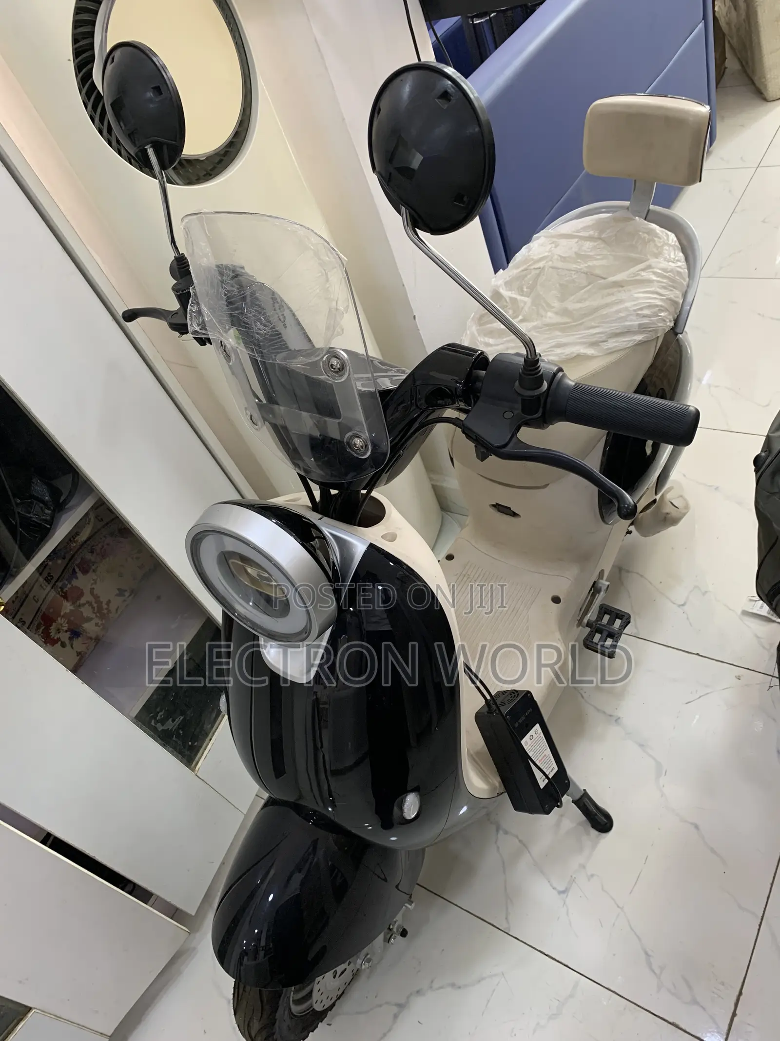 Motorcycle 2025 Beige
