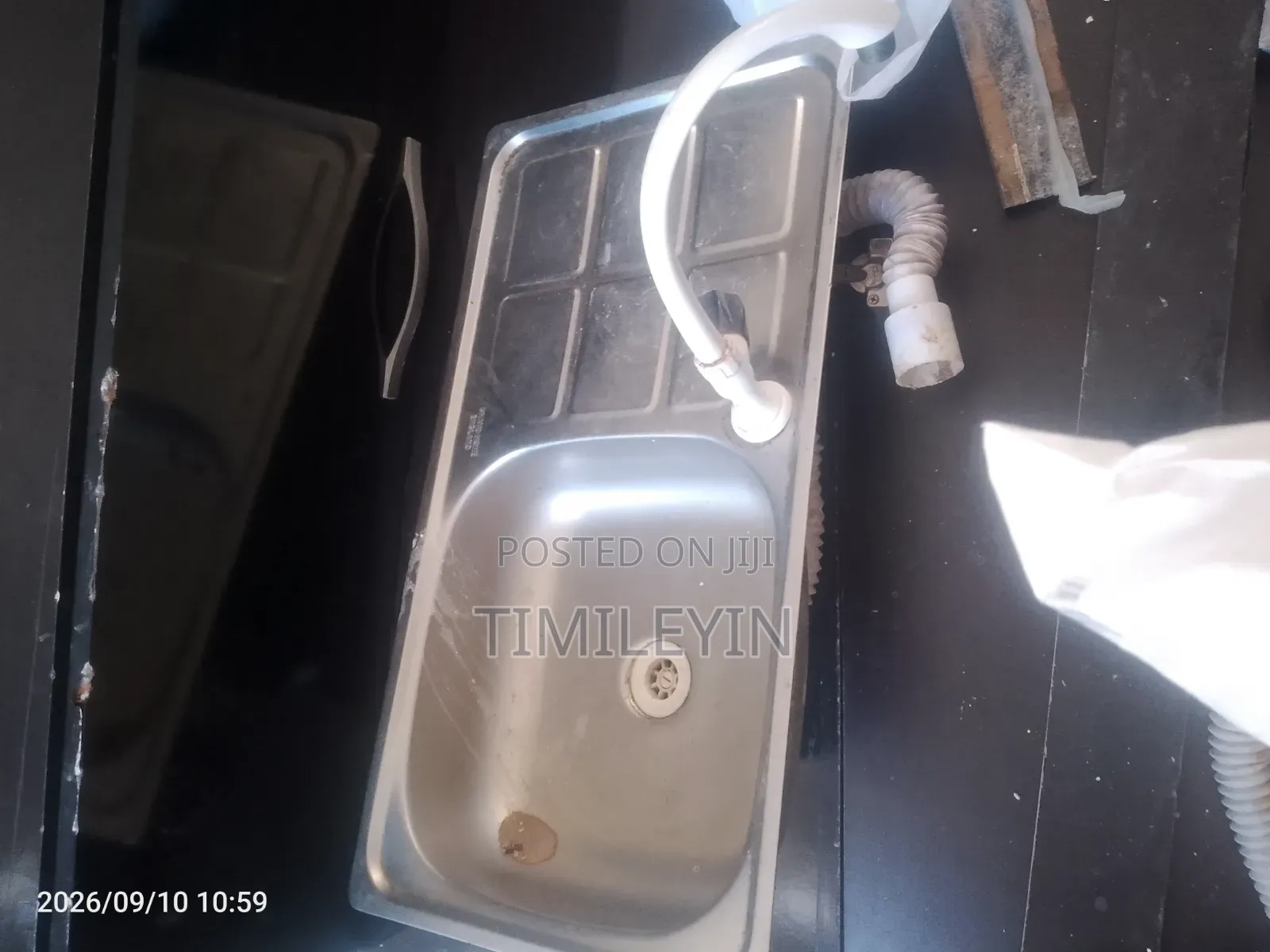 Used Kitchen Sink With Tap