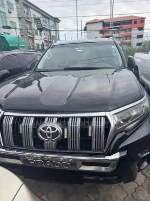 Toyota Land Cruiser Prado 2016 Black