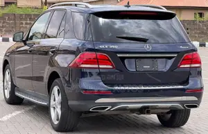 Mercedes-Benz GLE-Class GLE 350d 4MATIC 2017 Blue