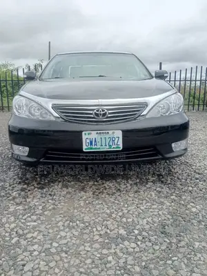 Toyota Camry LE 4dr Sedan (2.4L 4cyl 5A) 2005 Black