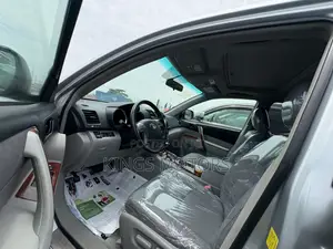 Toyota Highlander 2010 Silver