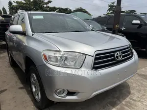 Toyota Highlander 2010 Silver