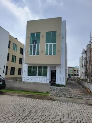 4bdrm Mansion in Grenadies Homes, Marina for sale