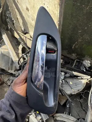 Changan CS35 Inner Door Opener – Direct Tokunbo