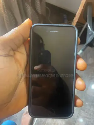 Apple iPhone 7 32 GB Black