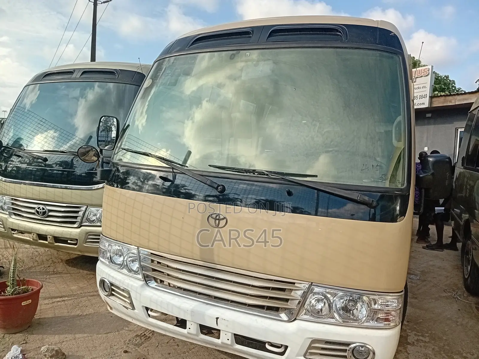 Toyota Coaster 2017 Beige