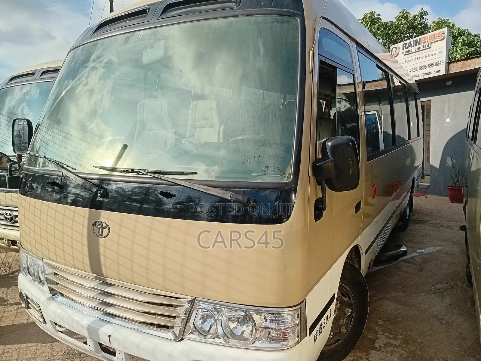 Toyota Coaster 2017 Beige