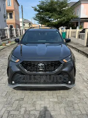 Toyota Highlander XSE 2021 Gray