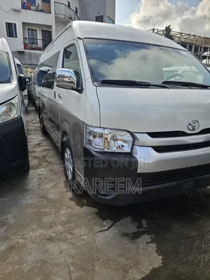 Toyota HiAce 2013 White