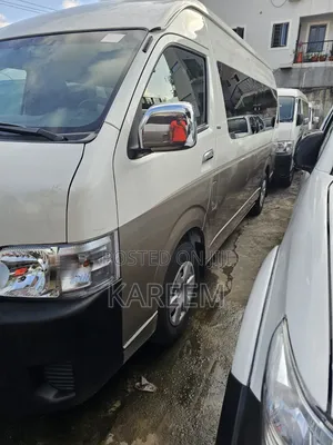 Toyota HiAce 2013 White
