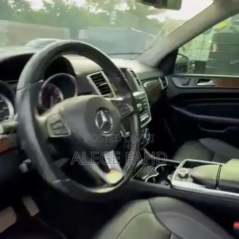 Mercedes-Benz M Class 2012 Gray
