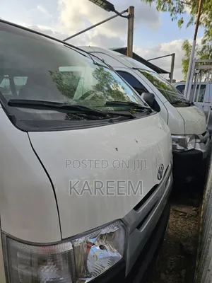 Toyota HiAce 2015 White