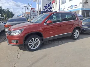 Volkswagen Tiguan 2.0 SE 4Motion 2012 Red