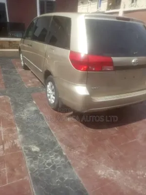 Toyota Sienna 2007 Gold