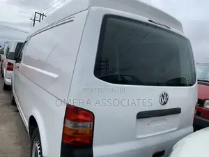 Volkswagen Transporter 2009 White