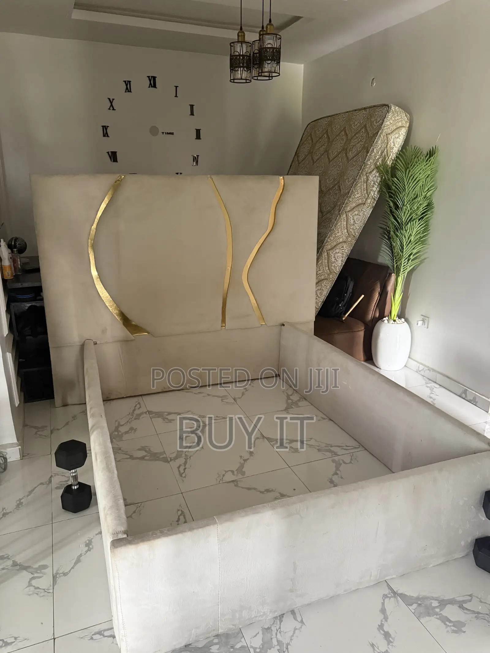 Bedframe and Mattress