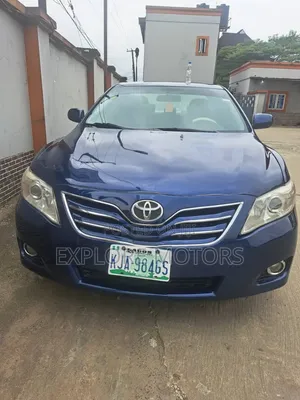 Toyota Camry 2010 Blue