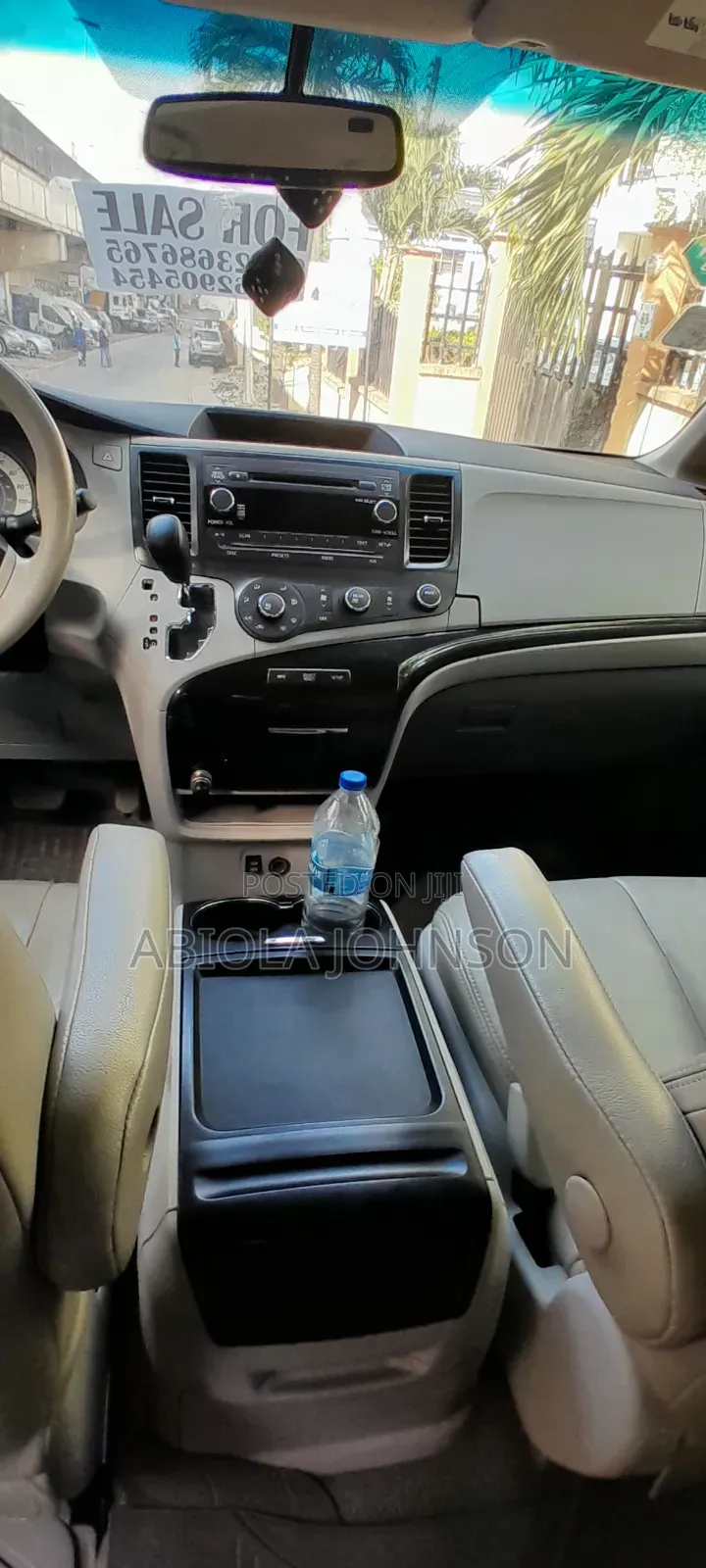 Toyota Sienna 2011 Silver