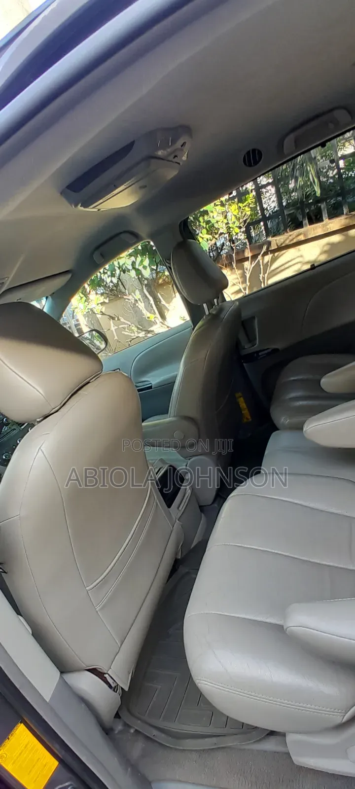 Toyota Sienna 2011 Silver