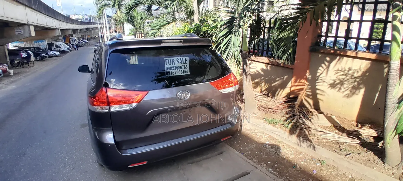 Toyota Sienna 2011 Silver