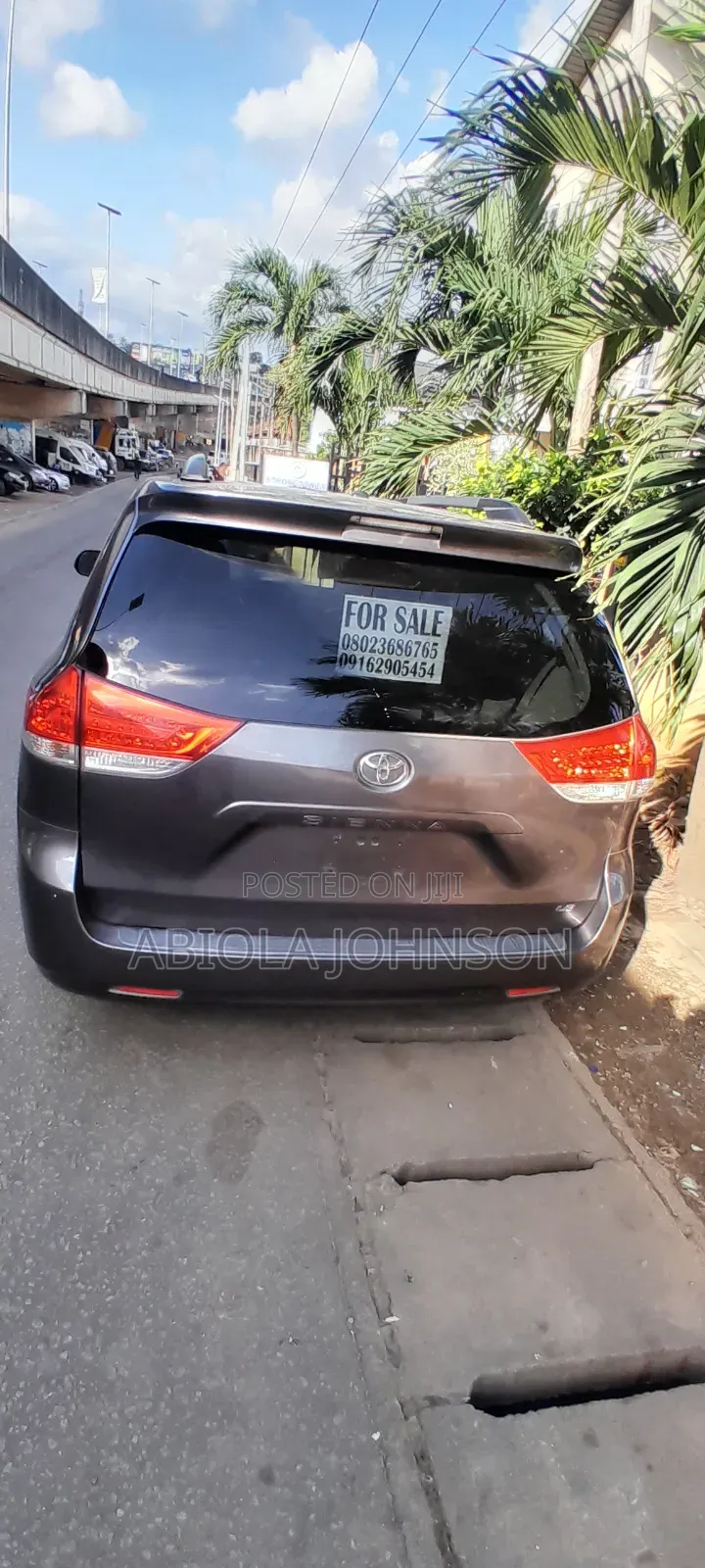 Toyota Sienna 2011 Silver