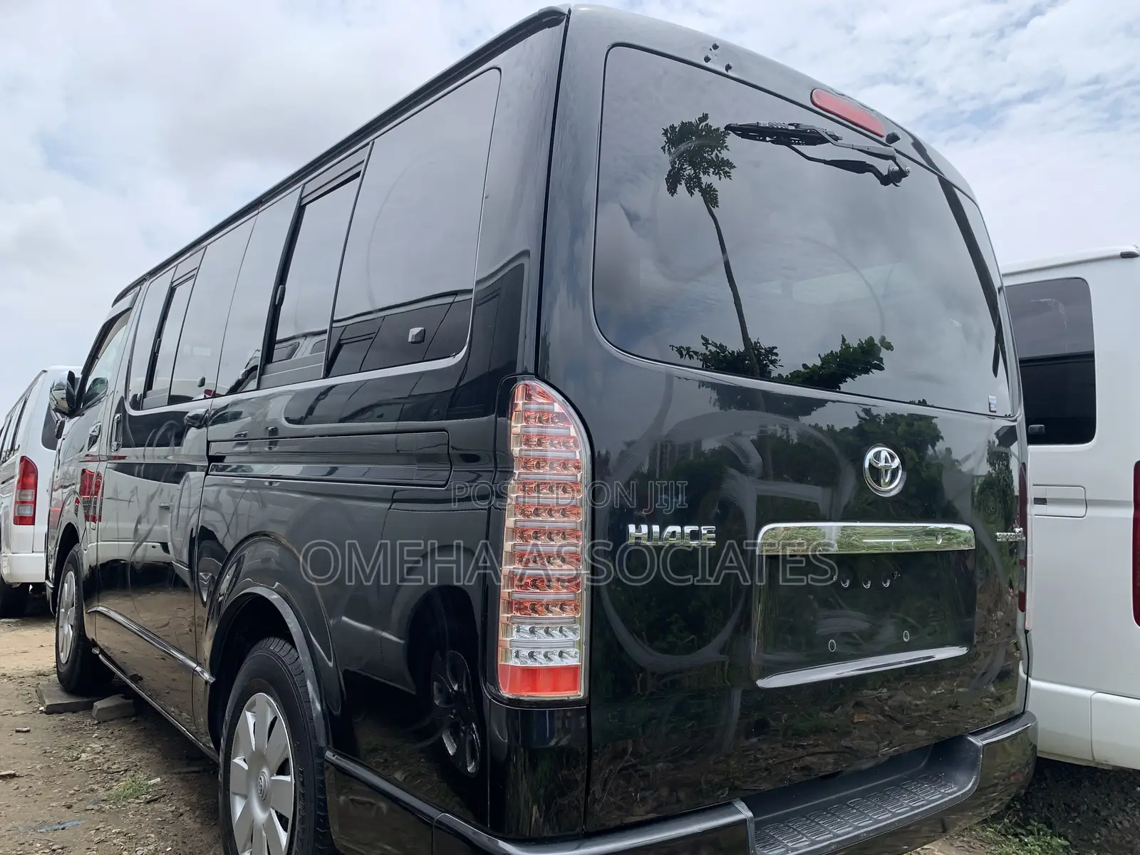 Toyota HiAce 2013 Green