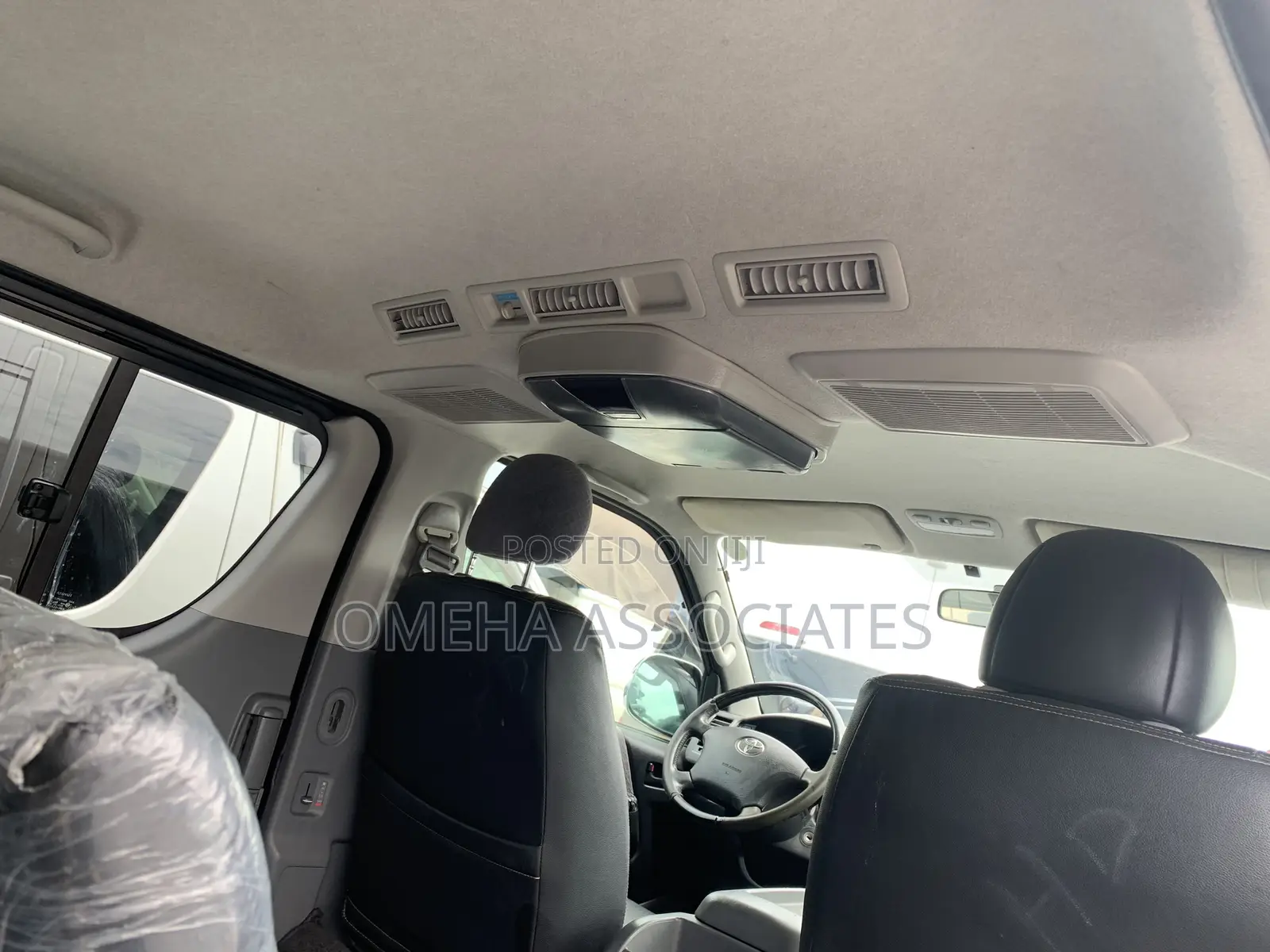 Toyota HiAce 2013 Green