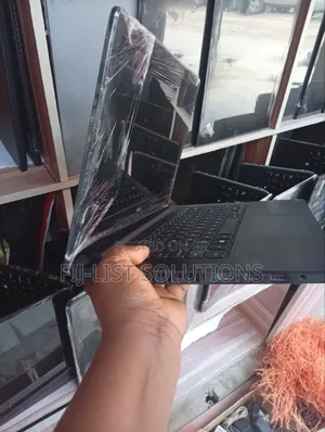 Laptop Dell Latitude 3500 4GB Intel Core i3 HDD 500GB