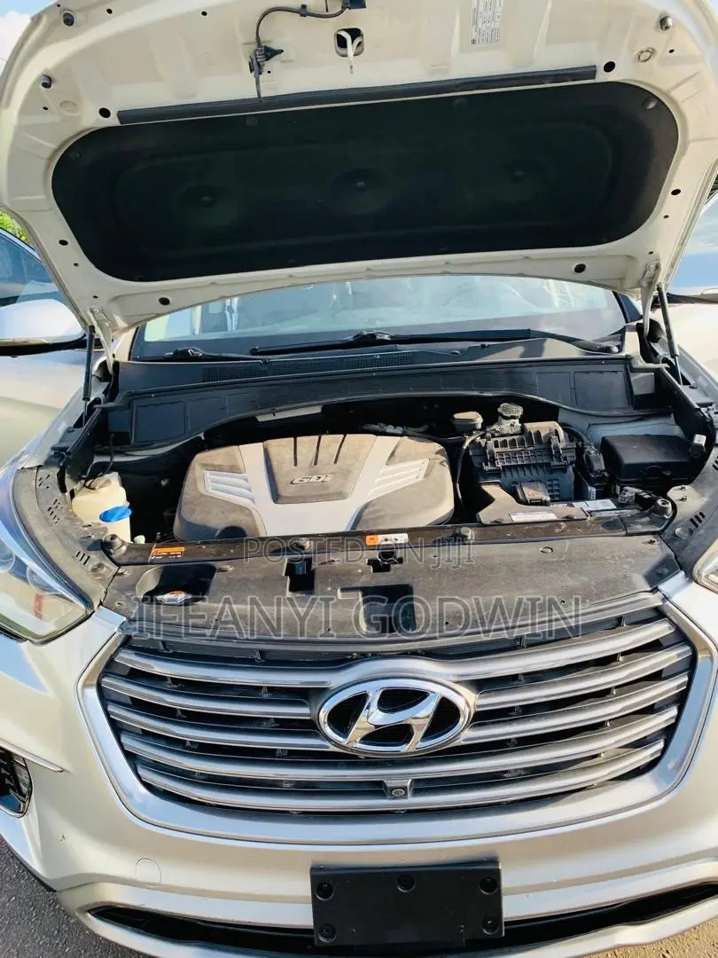 Hyundai Santa Fe 2017 Silver
